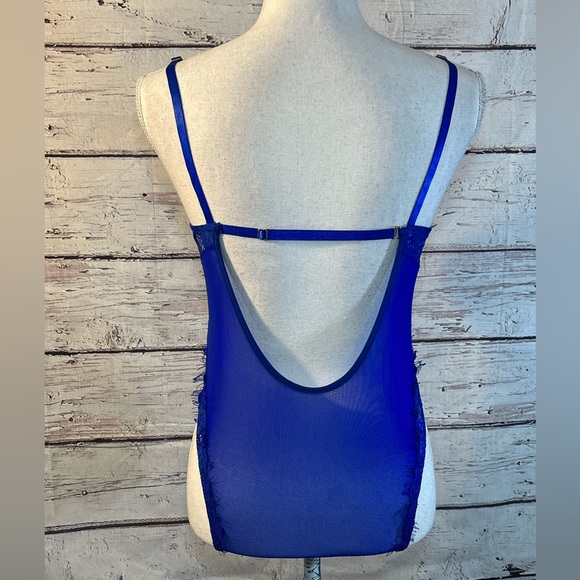 FASHION NOVA Bodysuit Eyelash Lace & Mesh Bright Blue-Large - Picture 3 of 3